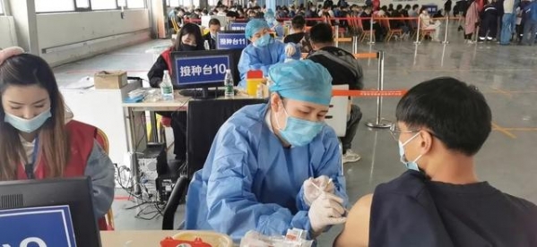 白衣执甲 分秒必争-8.jpg