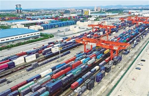 政策支持、资金扶持、平台支撑——成都加工贸易形势喜人-1.jpg