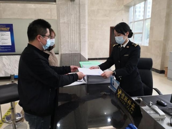 “三智”引领 | 智能审核 自助打印 海关“创新服务”放大原产地证书优惠效应-2.jpg