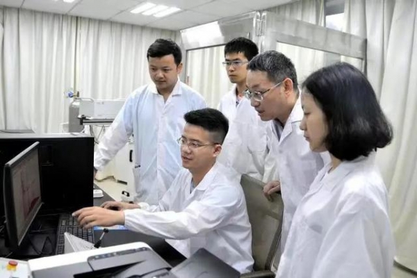 “三智”引领 | 智慧赋能陶瓷保税展示交易-2.jpg