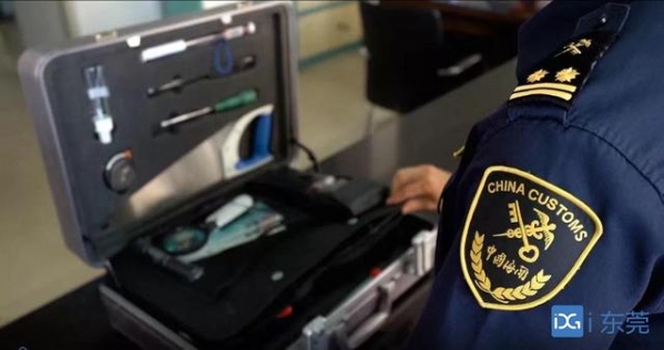有害生物想蒙骗入境？看海关如何出招-1.jpg
