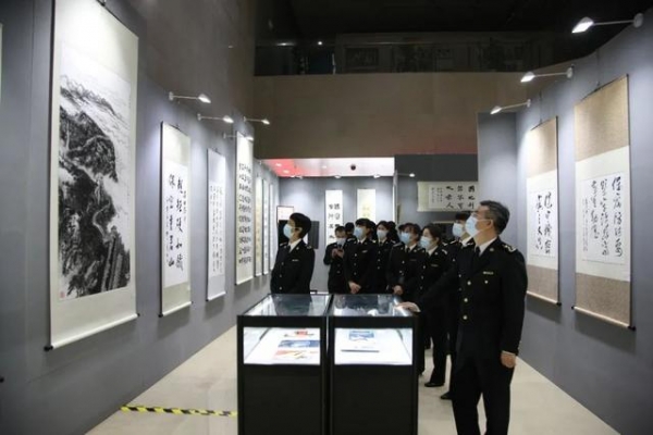 党旗飘扬保密护航 海关总署举办为期一周的“庆祝中国共产党成立100周年海关保密宣传教育作品展”-17.jpg