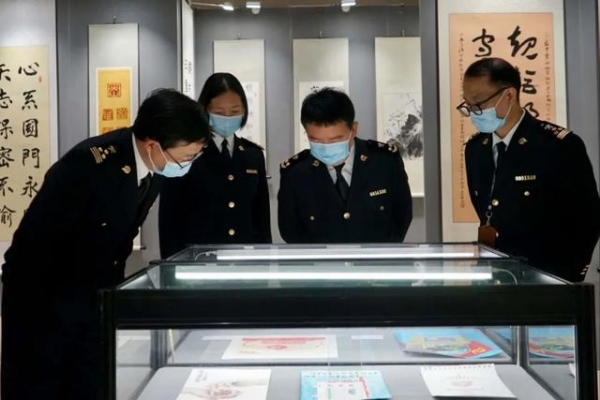 党旗飘扬保密护航 海关总署举办为期一周的“庆祝中国共产党成立100周年海关保密宣传教育作品展”-24.jpg