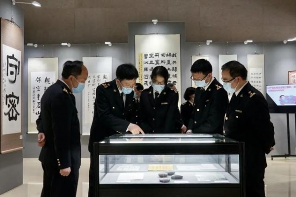党旗飘扬保密护航 海关总署举办为期一周的“庆祝中国共产党成立100周年海关保密宣传教育作品展”-25.jpg