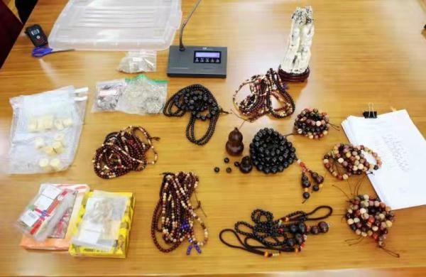 南京海关移交288公斤象牙及制品 大部分来自江苏最大走私象牙案-1.jpg