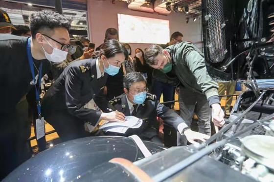 上海海关：本届车展共申报进口整车42辆，金额达千万美元-1.jpg
