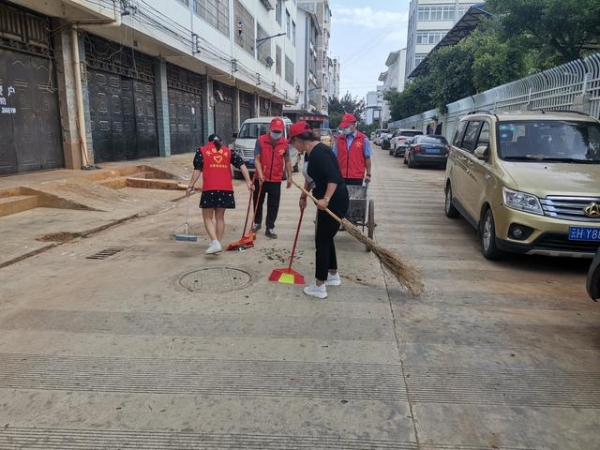 助力创文创卫 天保海关行动-6.jpg