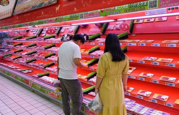 国内牛肉卖40，进口牛肉卖20，为何差价这么大？海关员工揭秘-2.jpg