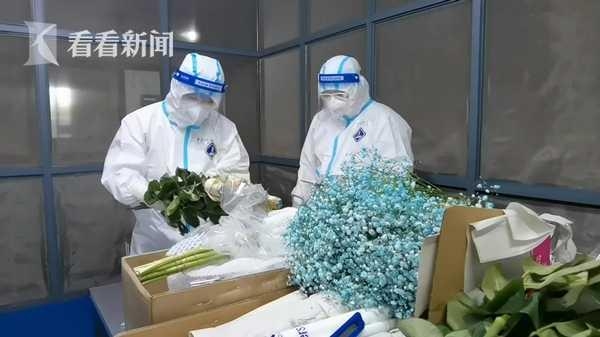 上海海关：五一假期前三天查验鲜切花65万余枝 严防生物入侵-3.jpg