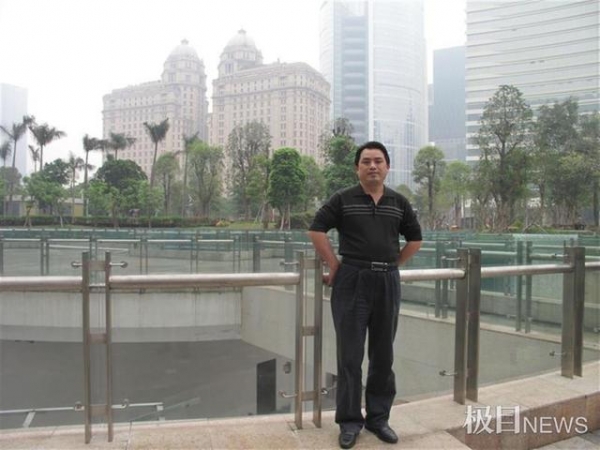省五一劳动奖章获得者何骏峰：把好人才“进出口”甘做学生护航人”-2.jpg