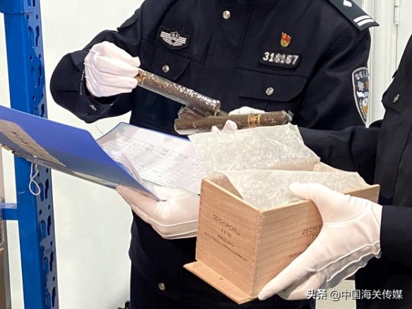 宁波海关查证走私雪茄25000支-1.jpg