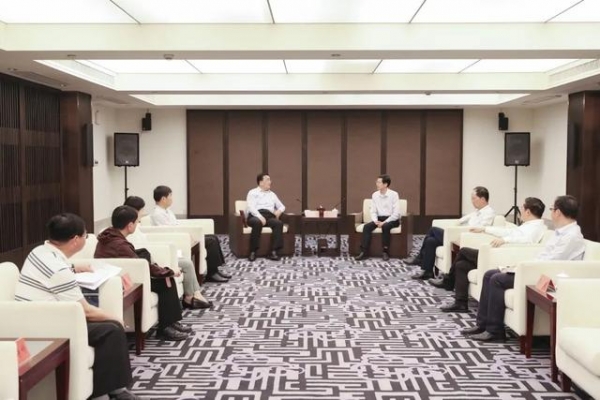 方正会见合肥海关关长辛建民一行-3.jpg