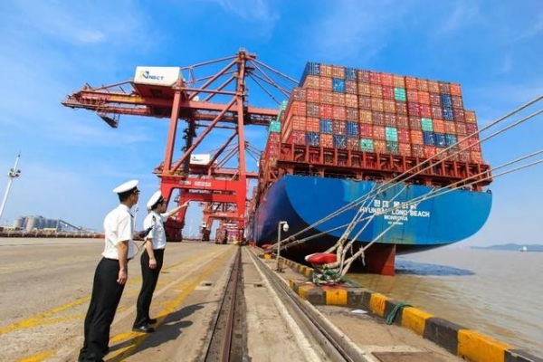 我为群众办实事 | 宁波海关助力世界一流强港建设再攀高峰-2.jpg