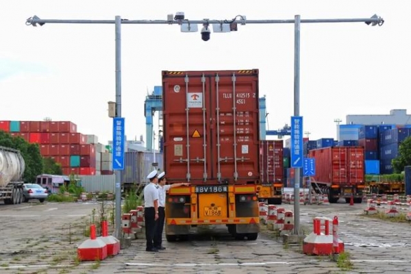 我为群众办实事 | 宁波海关助力世界一流强港建设再攀高峰-5.jpg