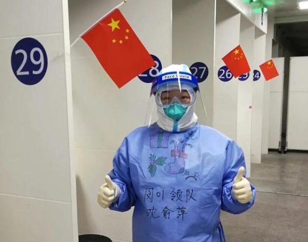 闻令而动！闵行协助海关采样人员带你直击浦东机场核酸检测-5.jpg