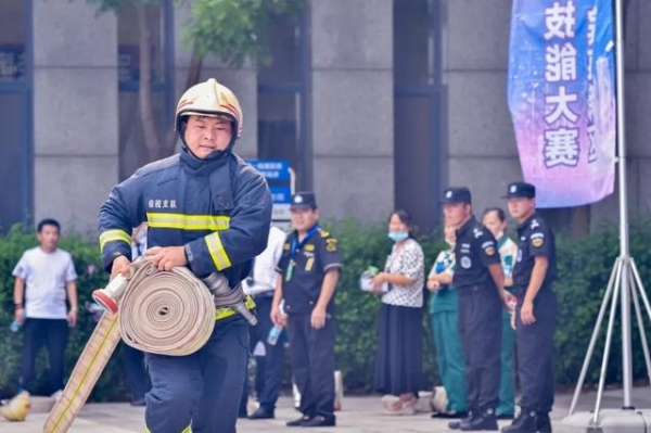 “金锤杯”滨海新区物业服务职业技能大赛在保税区圆满落幕-5.jpg