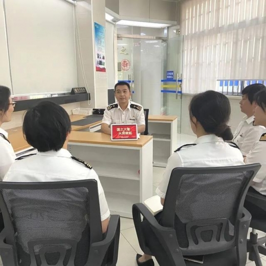 【我为群众办实事】上海海关开展海关法治宣传日系列活动-16.jpg