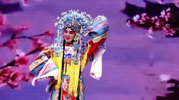 保税区2021年首场文艺下基层演出成功举行-2.jpg