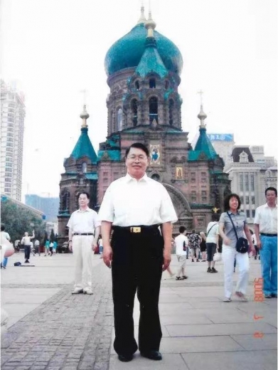北京名校毕业，他进入国家海关系统，获海关总署颁奖，还在人民大会堂参加晚会！-2.jpg
