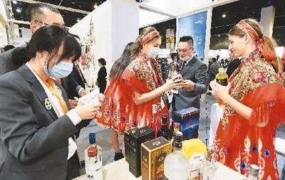 进出口贸易回稳向好-2.jpg
