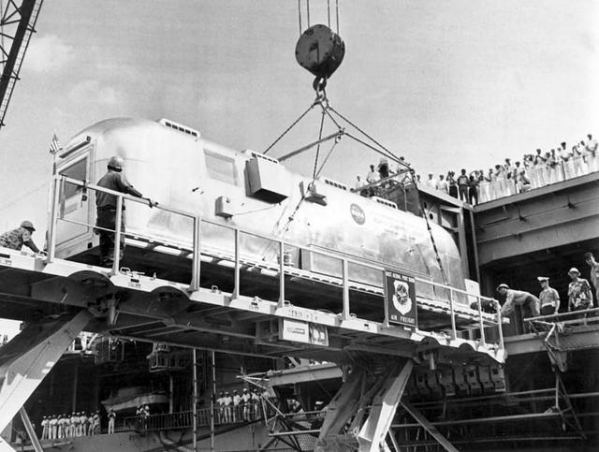 宇航员从月球回来还要过海关？50年前文件曝光，还带回太空货物-4.jpg