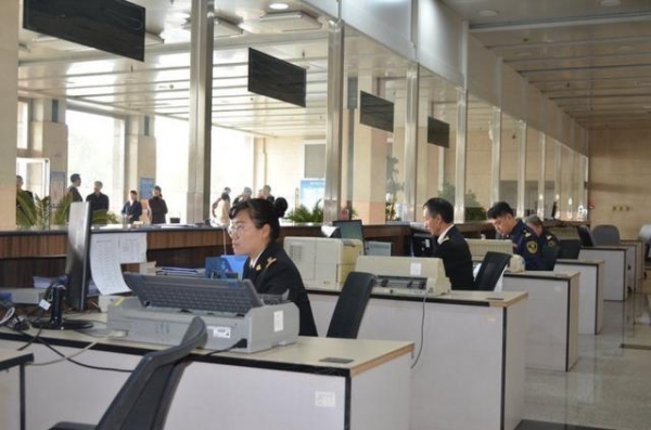 秦皇岛综合保税区通过实地验收-7.jpg