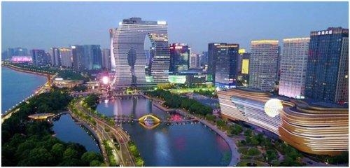 每日快讯∣最高降幅95%！河南55种药品降价；郑州海关截获600多只活蚂蚁-1.jpg