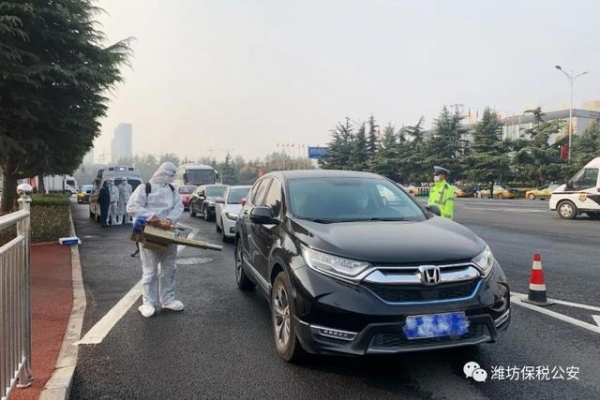 潍坊保税公安组织开展秋冬季疫情防控应急演练-6.jpg