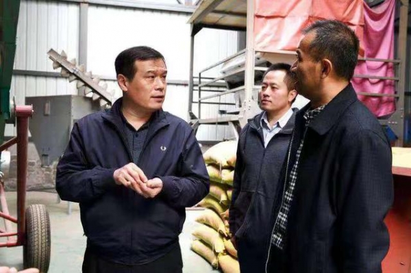 石家庄海关驻沽源县长梁乡工农村工作组：多措并举打好精准扶贫攻坚战-4.jpg