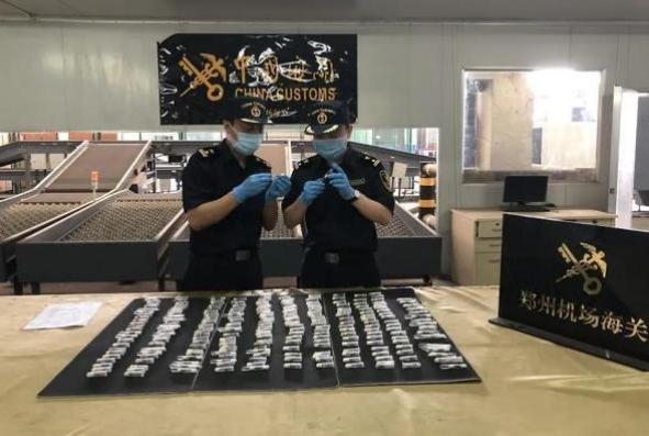 警惕！今年前10月海关截获植物有害生物近4000种-1.jpg