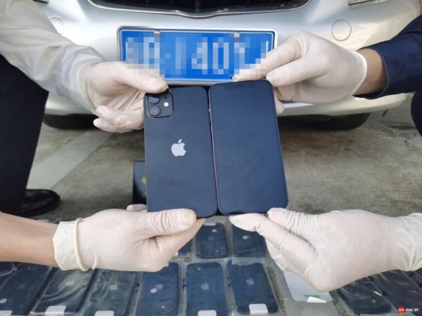 65部手机案值52万元，沙头角海关查获小客车夹藏走私入境手机案-2.jpg