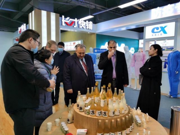 汉交会进入尾声，进出口展商热切期待新形势下国际贸易新平台-2.jpg