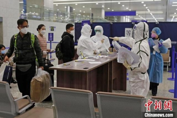 浦东机场海关旅检处坚守三百多天 筑牢疫情防线-1.jpg