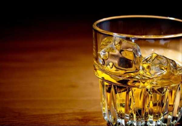 天津海关查获走私洋酒近21万瓶大案-1.jpg