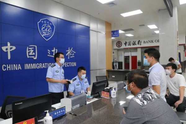 保税港国门“把关人”-6.jpg