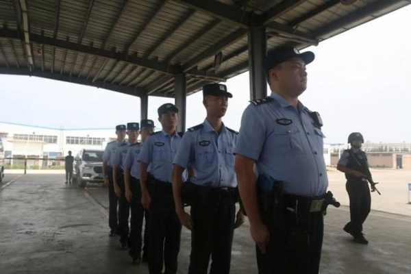 保税港国门“把关人”-16.jpg