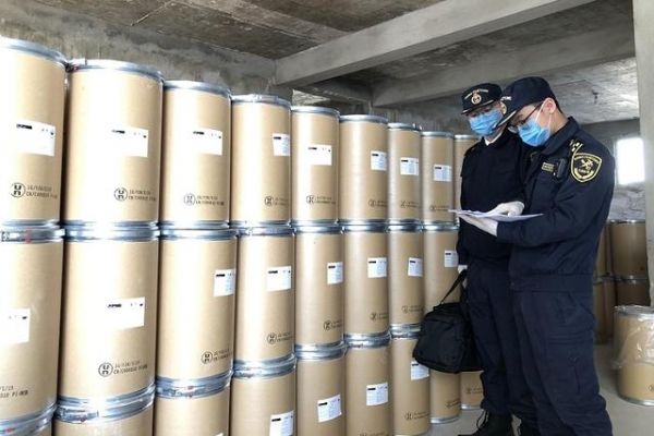 金溪香料“飘香”海外——抚州海关强质提速助香精香料产品出口-1.jpg