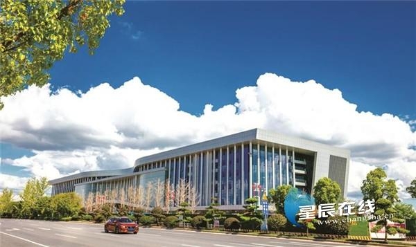 长沙黄花综合保税区进出口商品展示交易中心即将投入使用-1.jpg