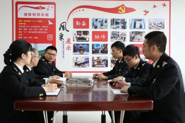 七种能力！海关人集齐葫芦娃特效属性-5.jpg