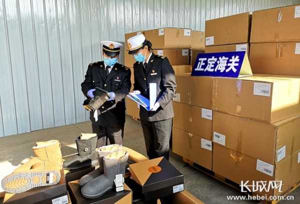 打击侵权！石家庄海关查获涉嫌侵犯知识产权鞋靴4400双-1.jpg