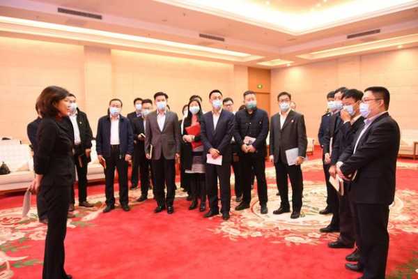 召开宣讲报告会 保税区学习贯彻党的十九届五中全会精神-5.jpg