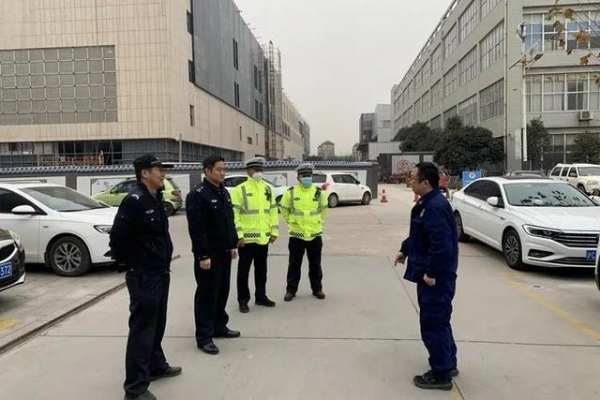 潍坊综合保税区开展消防通道巡查行动-1.jpg