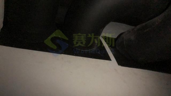 张家港保税区滨江大厦设备层低频噪声治理工程-2.jpg