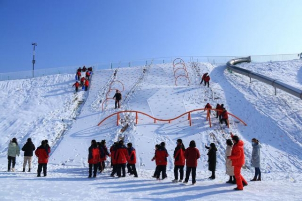 兰州新区全民冰雪旅游季拉开序幕！玩雪的走起，位置在这儿→-6.jpg