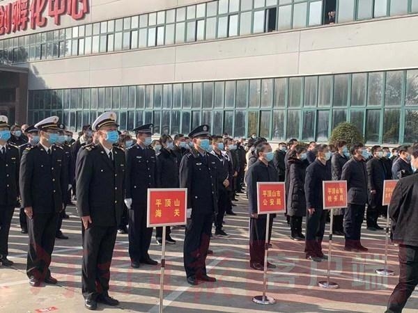 平顶山海关正式揭牌开关，结束了外贸企业“异地报关”的历史-3.jpg