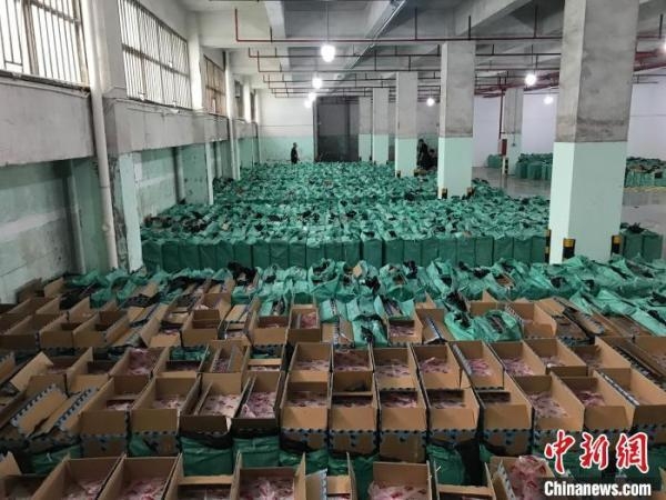 珠海警方联合海关共同侦破一案值3000万元香烟走私案-2.jpg