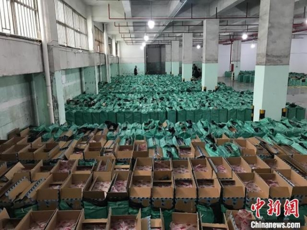 珠海警方联合海关共同侦破一案值3000万元香烟走私案-2.jpg