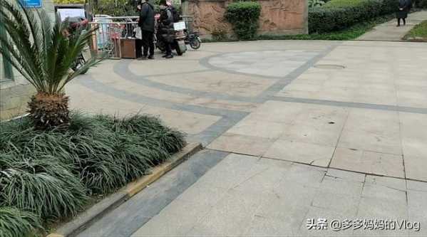 四川成都：菜市场又开始实行进出口分流，出门做好防护不必恐慌-1.jpg