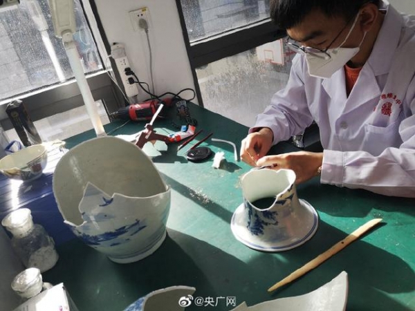 带你去看保税区里的“文物医院”-2.jpg
