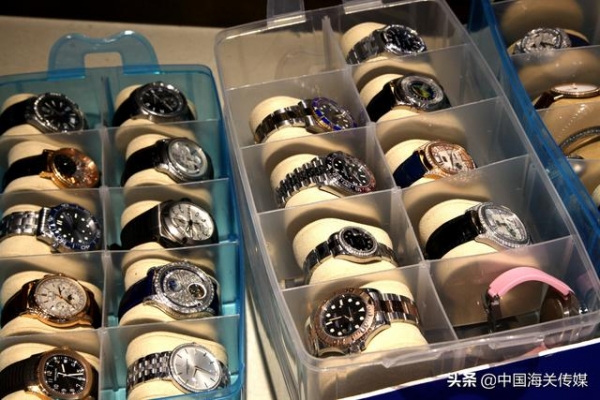 深圳海关破获1.7亿元名牌手表走私大案-1.jpg